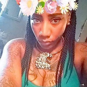 Meet your Posher, Aja